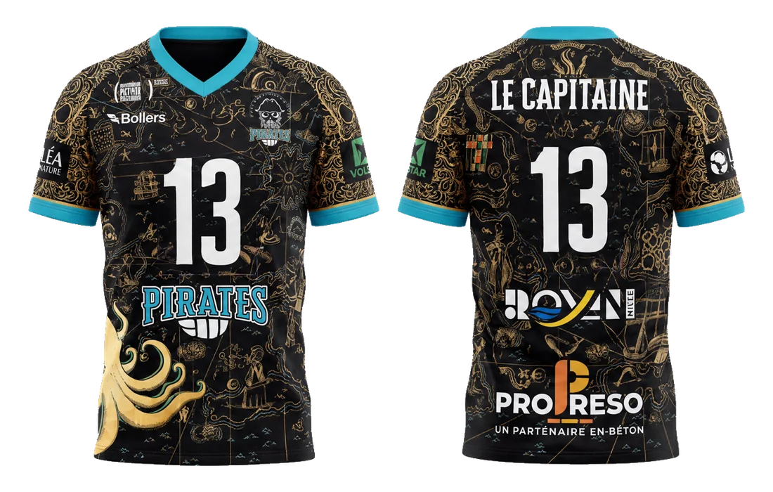 Le maillot des Pirates 2026-2027, face et dos, la carte au trésor est imprimée dans le tissu